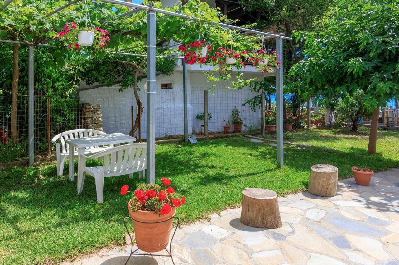Agapitos Apartments Nikiti  Zewnętrze zdjęcie