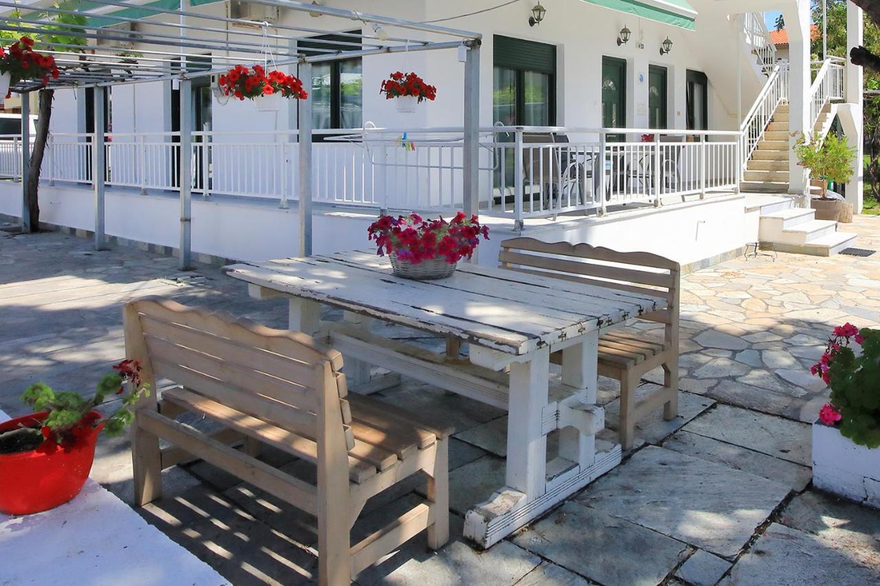 Agapitos Apartments Nikiti  Zewnętrze zdjęcie
