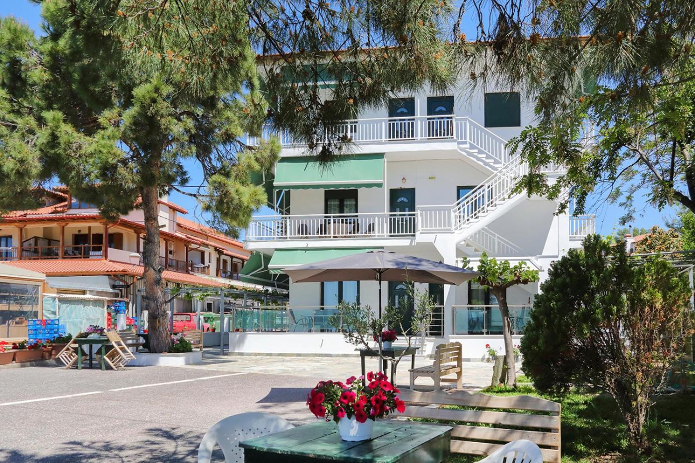 Agapitos Apartments Nikiti  Zewnętrze zdjęcie